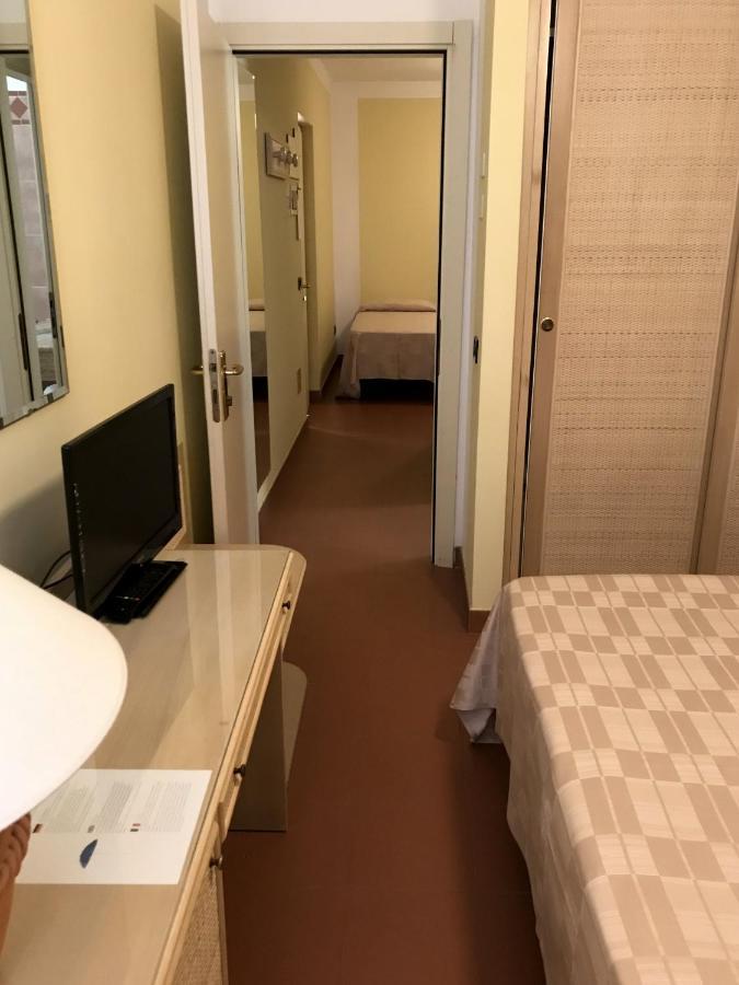 Hotel Viticcio Portoferraio Quarto foto